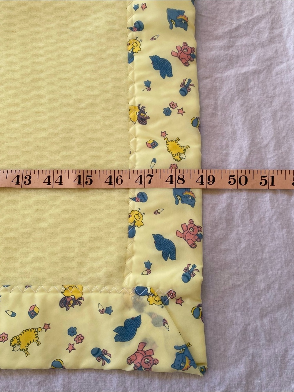 Vintage Esmond Yellow Baby Blanket Satin like Trim Nursery Receiving Crib Throw - Picture 4 of 7